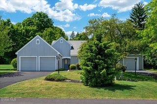 11 Greystone Drive, Voorheesville, NY 12186