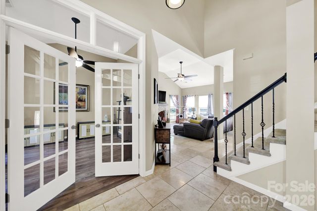 7221 Maitland Lane, Charlotte, NC 28215