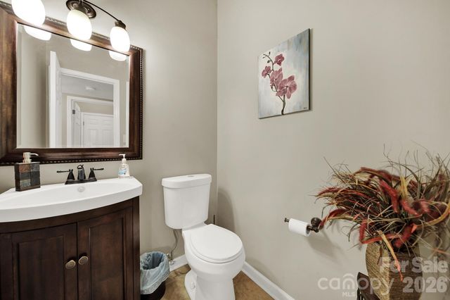 7221 Maitland Lane, Charlotte, NC 28215