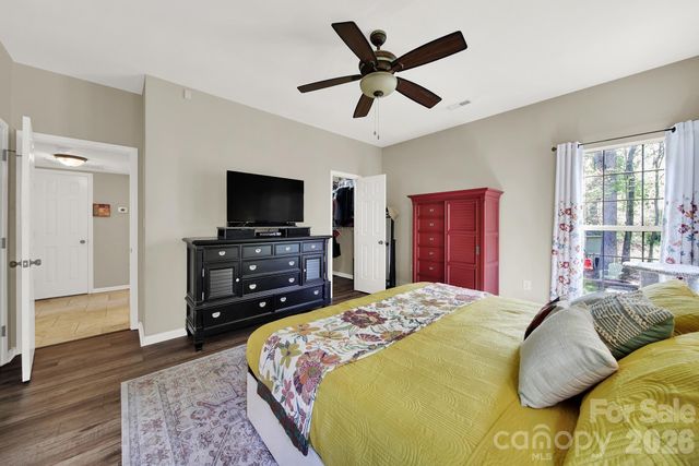 7221 Maitland Lane, Charlotte, NC 28215