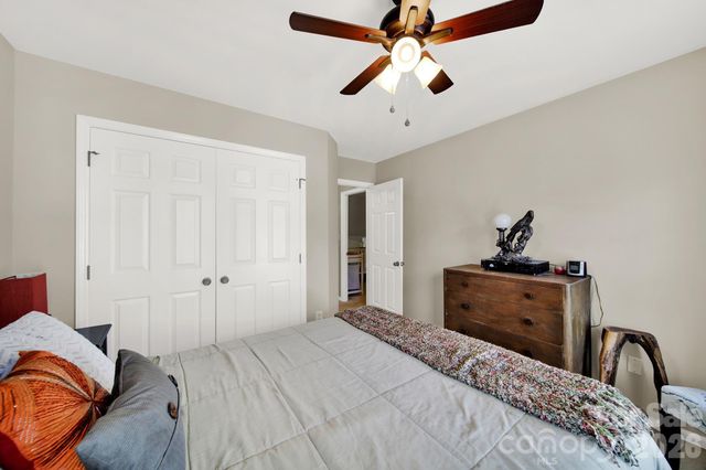 7221 Maitland Lane, Charlotte, NC 28215