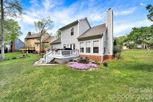 7221 Maitland Lane, Charlotte, NC 28215