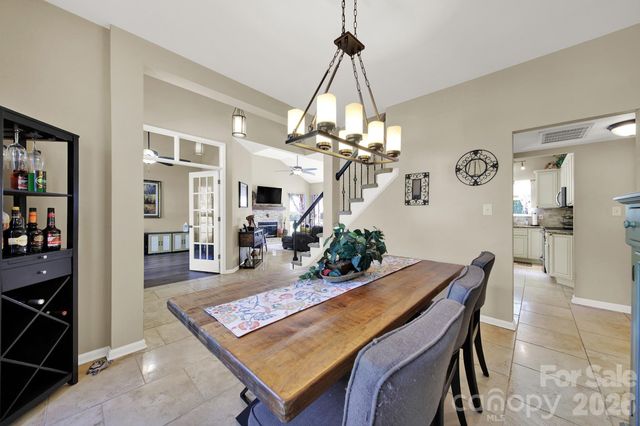 7221 Maitland Lane, Charlotte, NC 28215