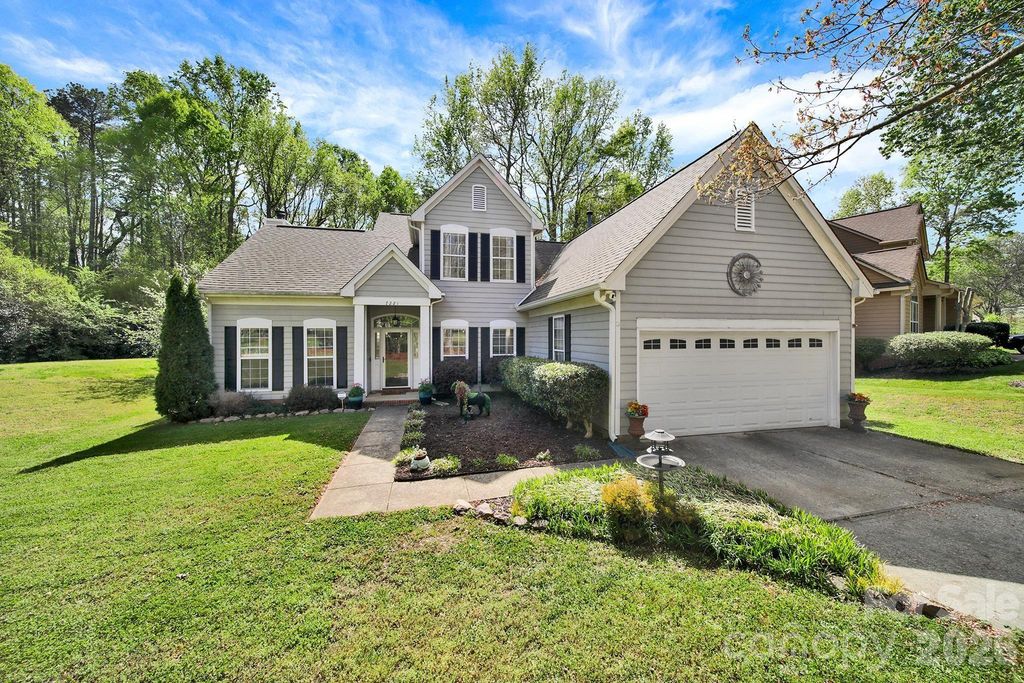 7221 Maitland Lane, Charlotte, NC 28215