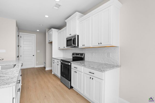 206 Farmland Circle, Perry, GA 31069