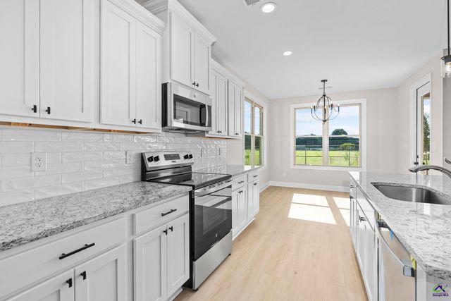 206 Farmland Circle, Perry, GA 31069