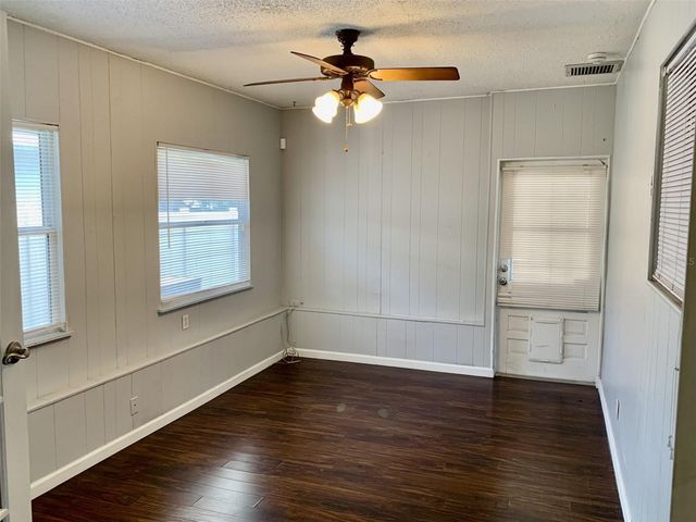 5050 29TH AVENUE N, St Petersburg, FL 33710