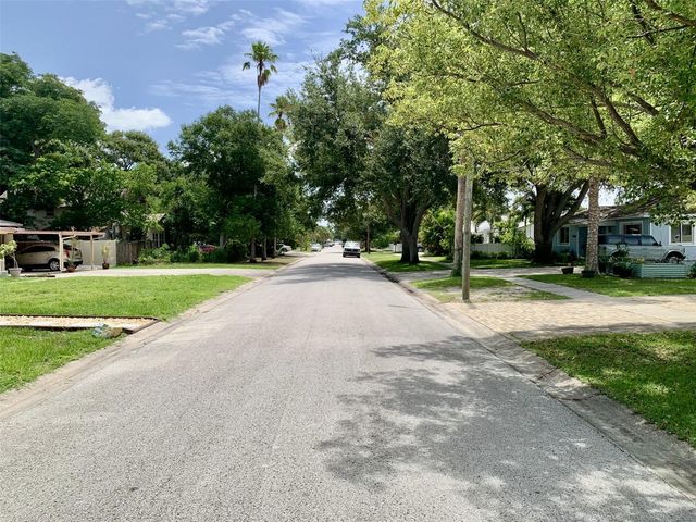 5050 29TH AVENUE N, St Petersburg, FL 33710