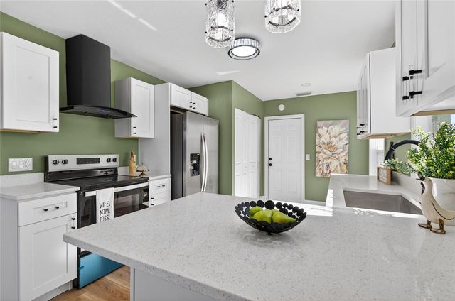 228 REGAL PARK DRIVE, Valrico, FL 33594