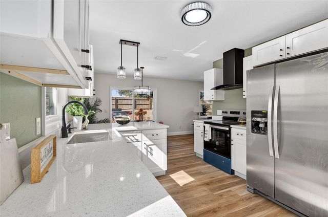 228 REGAL PARK DRIVE, Valrico, FL 33594