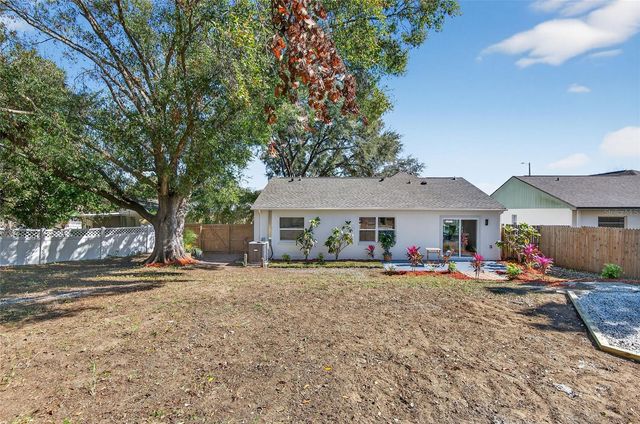 228 REGAL PARK DRIVE, Valrico, FL 33594