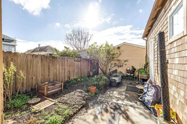 976 Park Street, Alameda, CA 94501