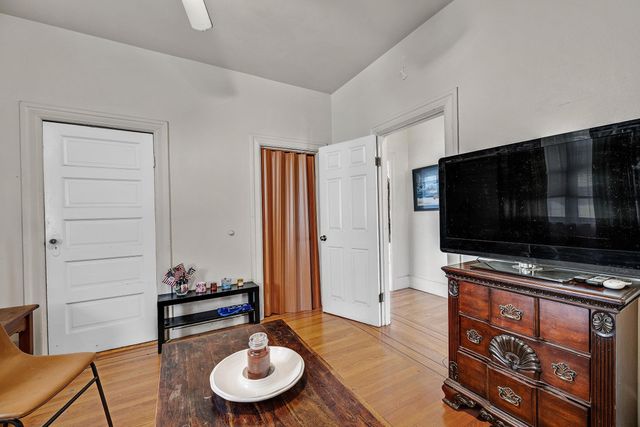 976 Park Street, Alameda, CA 94501