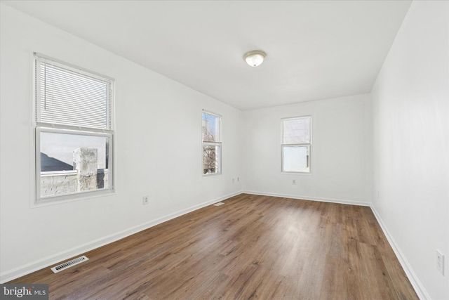 1621 W MONTGOMERY AVE, Philadelphia, PA 19121