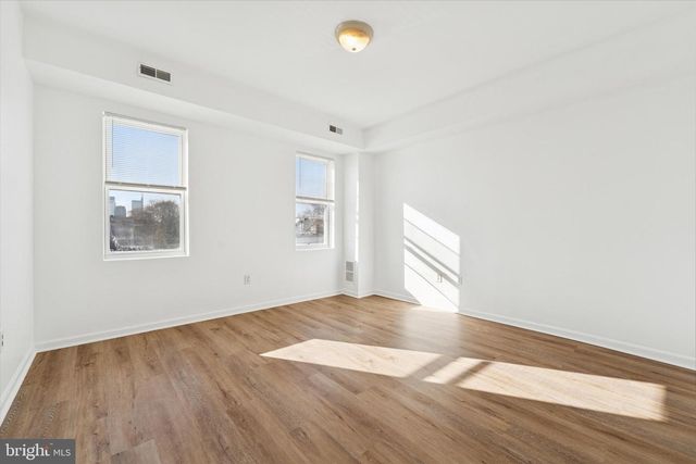 1621 W MONTGOMERY AVE, Philadelphia, PA 19121