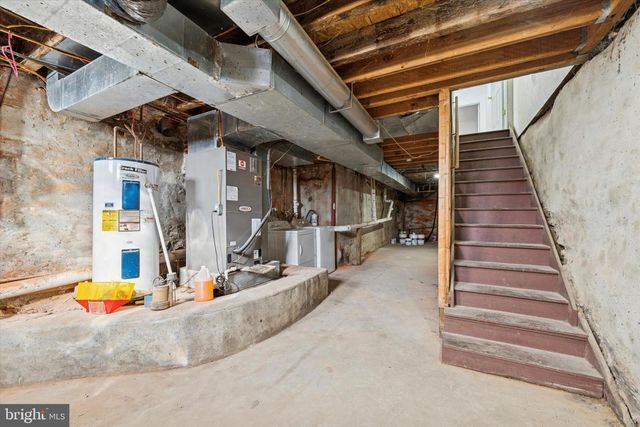 1621 W MONTGOMERY AVE, Philadelphia, PA 19121