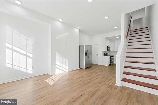 1621 W MONTGOMERY AVE, Philadelphia, PA 19121