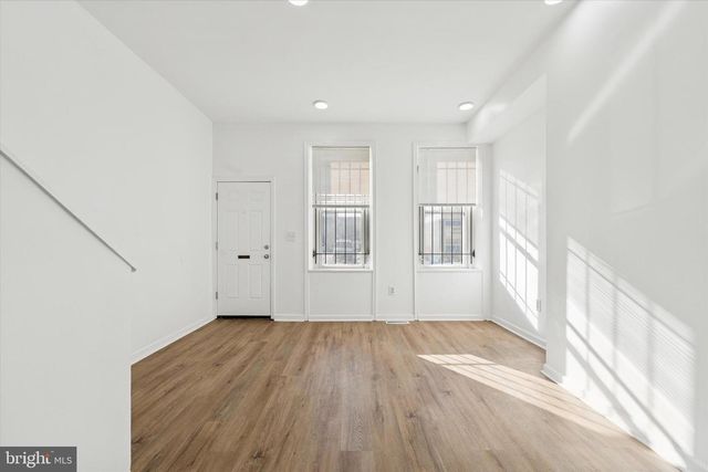 1621 W MONTGOMERY AVE, Philadelphia, PA 19121