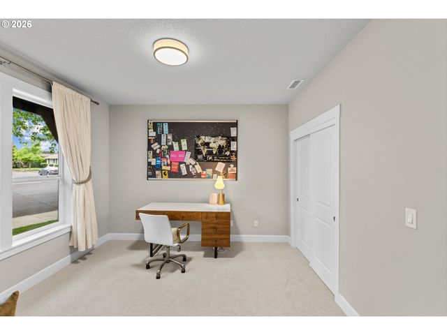 6220 Nw BERNIE Dr, Vancouver, WA 98663