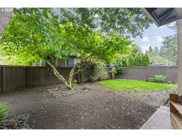 6220 Nw BERNIE Dr, Vancouver, WA 98663