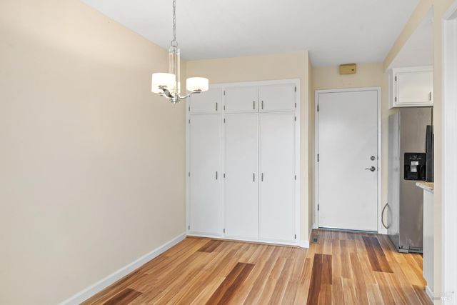 7103 Overlook Dr, Santa Rosa, CA 95409