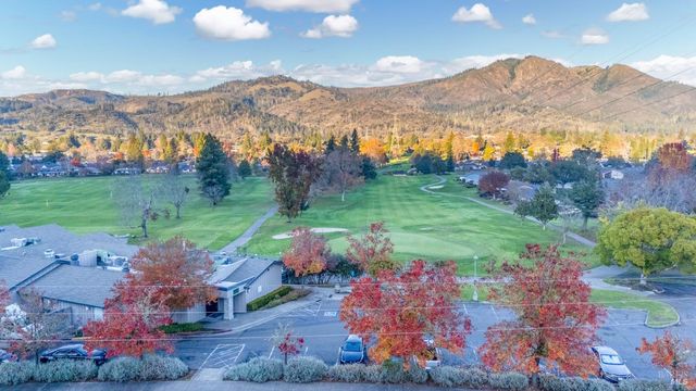 7103 Overlook Dr, Santa Rosa, CA 95409