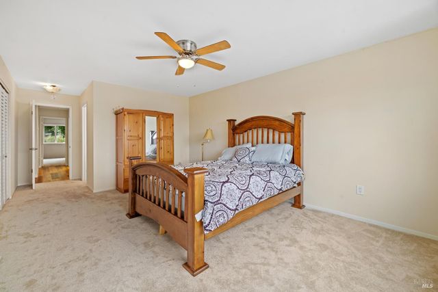 7103 Overlook Dr, Santa Rosa, CA 95409