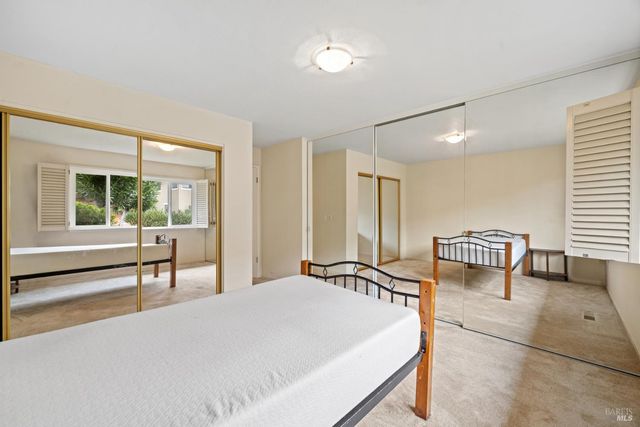 7103 Overlook Dr, Santa Rosa, CA 95409