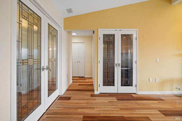 7103 Overlook Dr, Santa Rosa, CA 95409