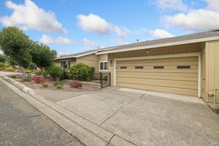 7103 Overlook Dr, Santa Rosa, CA 95409