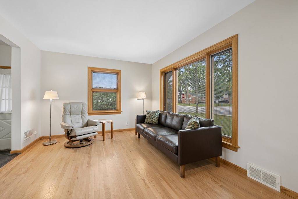 6929 W Madison Street, Niles, IL 60714 — photo 3