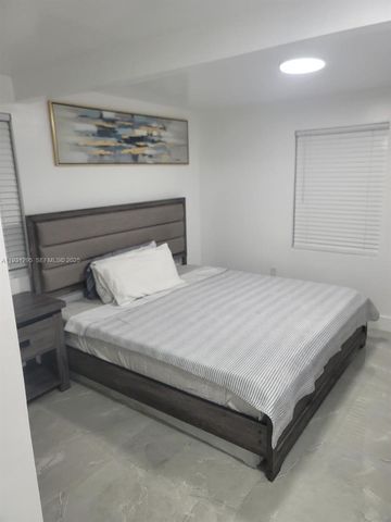 512 NW 96th St A, Miami, FL 33150