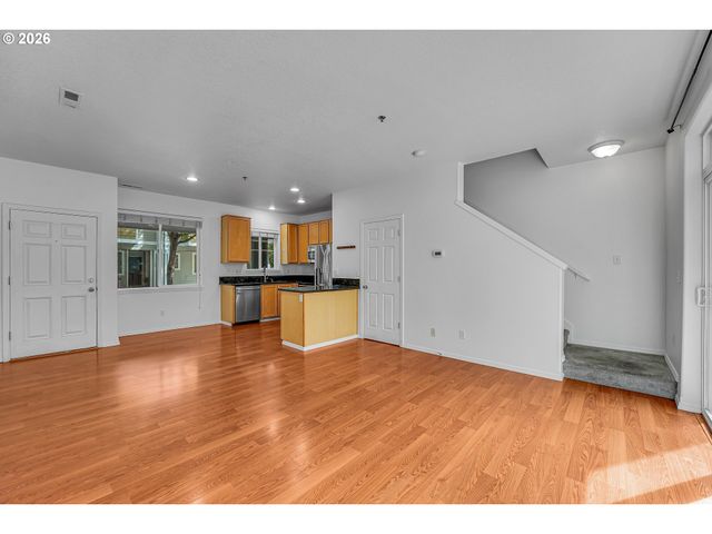 1117 Ne PERL Way, Hillsboro, OR 97006