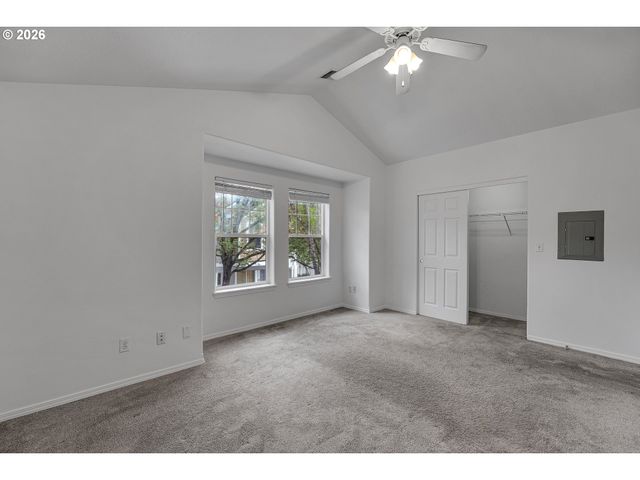 1117 Ne PERL Way, Hillsboro, OR 97006