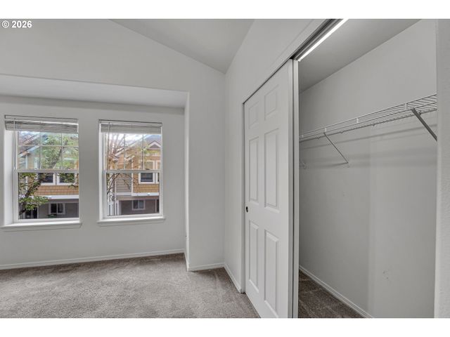 1117 Ne PERL Way, Hillsboro, OR 97006