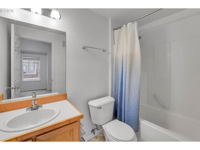 1117 Ne PERL Way, Hillsboro, OR 97006
