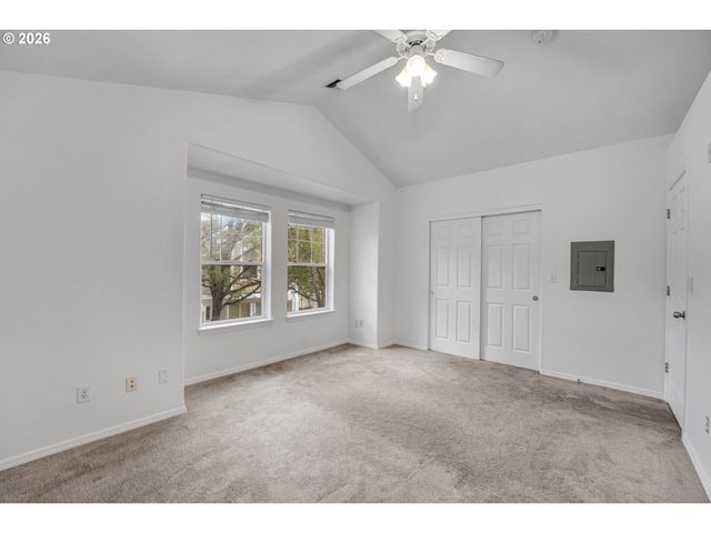 1117 Ne PERL Way, Hillsboro, OR 97006