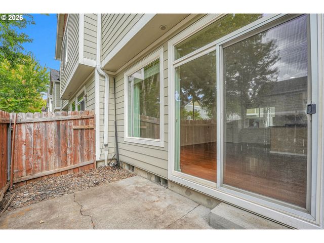 1117 Ne PERL Way, Hillsboro, OR 97006