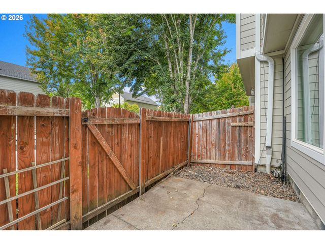1117 Ne PERL Way, Hillsboro, OR 97006
