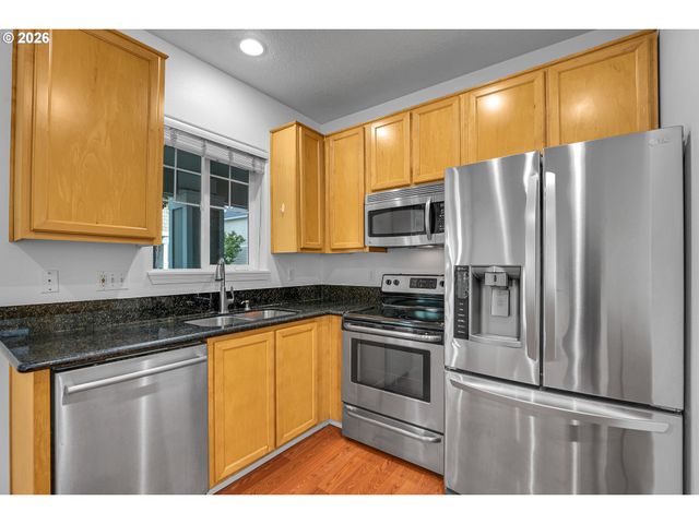 1117 Ne PERL Way, Hillsboro, OR 97006