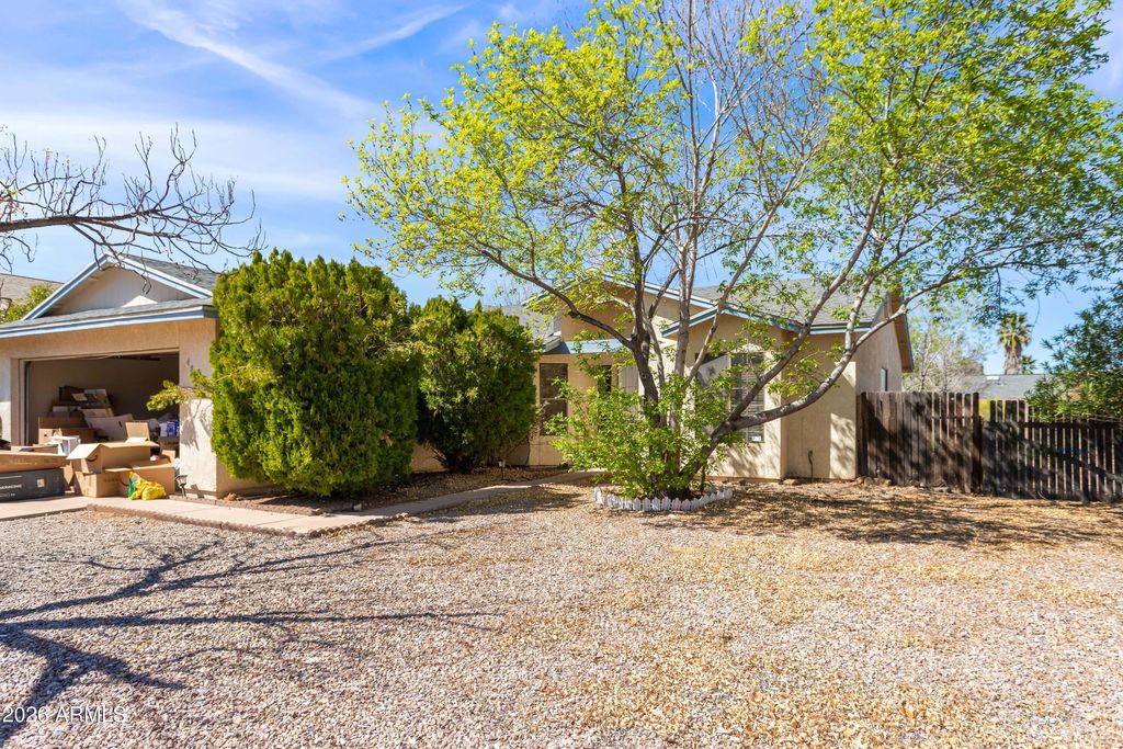 4845 LOMA Loop, Sierra Vista, AZ 85635