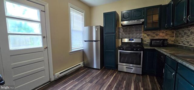 704 S LIME ST, Lancaster, PA 17602