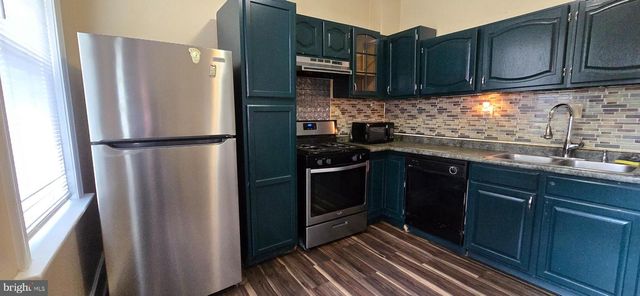 704 S LIME ST, Lancaster, PA 17602