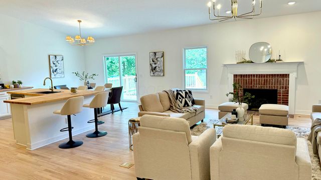 4256 Landhigh Lakes Drive, Powell, OH 43065