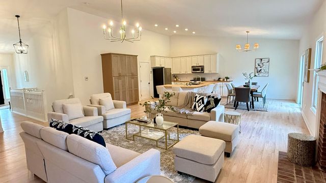 4256 Landhigh Lakes Drive, Powell, OH 43065