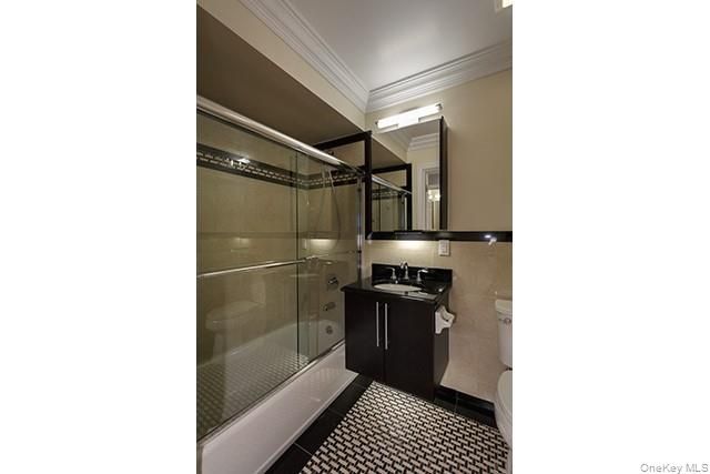 565 Merrick Road 110, Rockville Centre, NY 11570