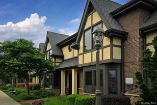 565 Merrick Road 110, Rockville Centre, NY 11570