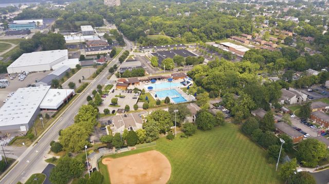 827 Mcclain Road, Columbus, OH 43212