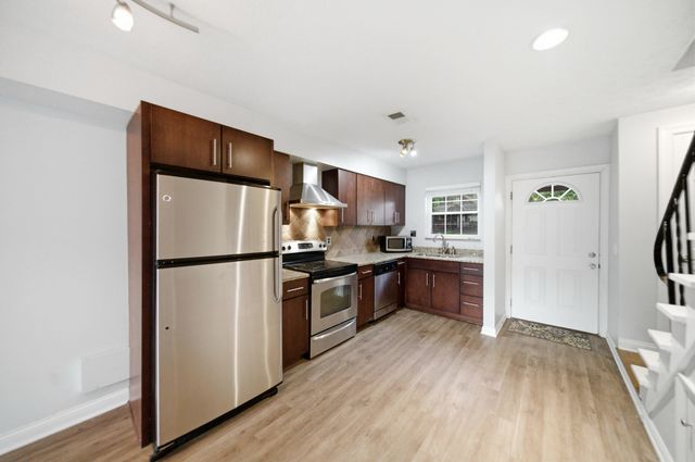 827 Mcclain Road, Columbus, OH 43212