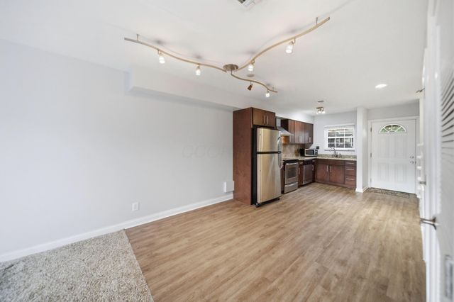 827 Mcclain Road, Columbus, OH 43212